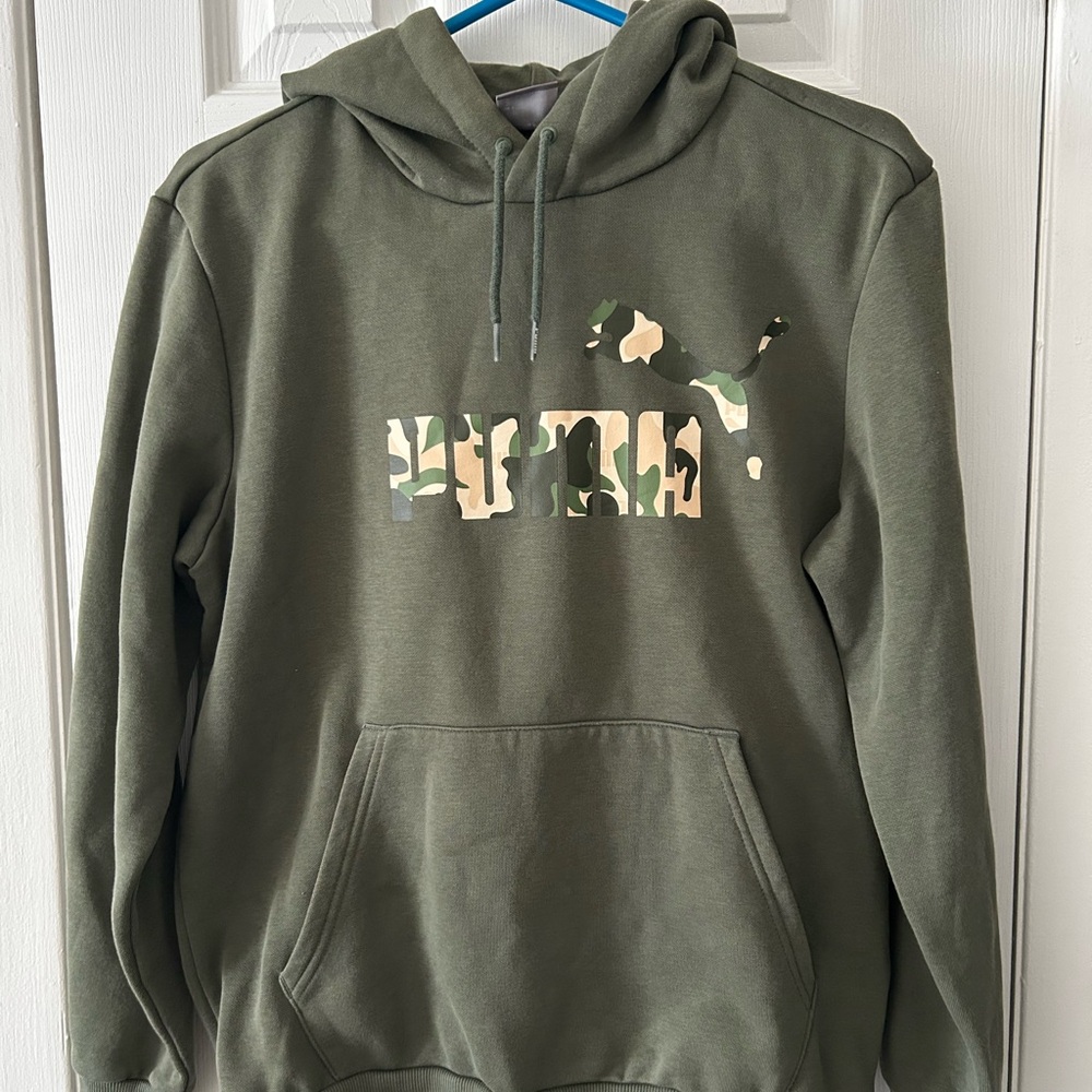 PUMA Men's Green Hoodie size S